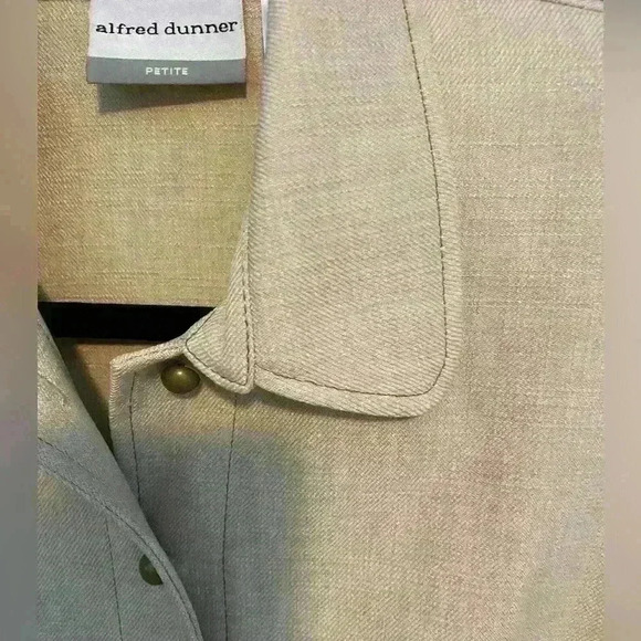 Alfred Dunner women’s beige casual dress jacket size 8p - Picture 8 of 11